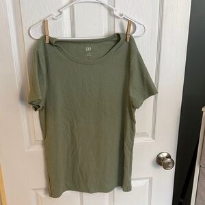 GAP Women's Olive Short Sleeve Tee